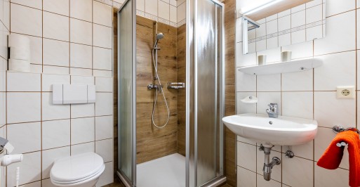 Neu renoviertes Badezimmer